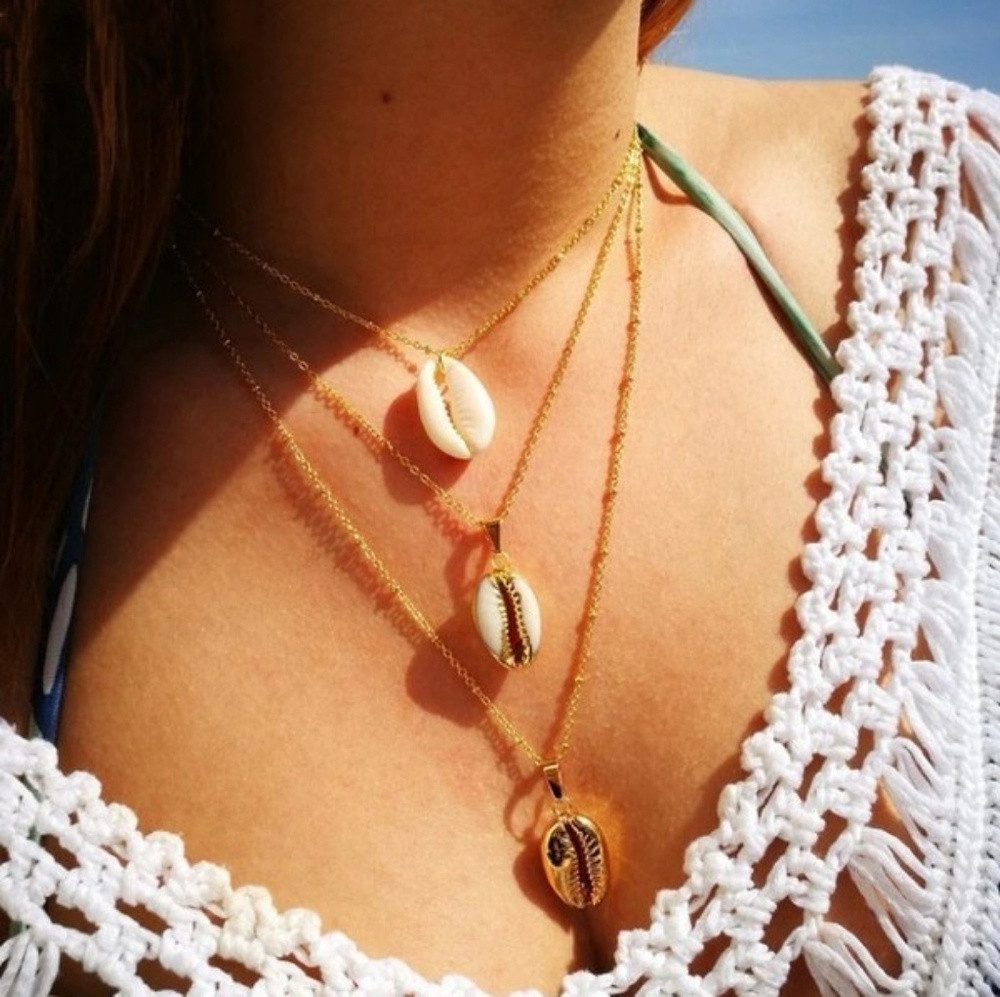 Dainty layered necklace gold pendant Seashell